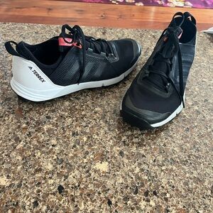 Adidas Terrex Black and White Sneakers women’s size 8